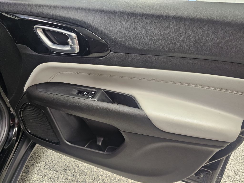 2025 Jeep Compass Image 15