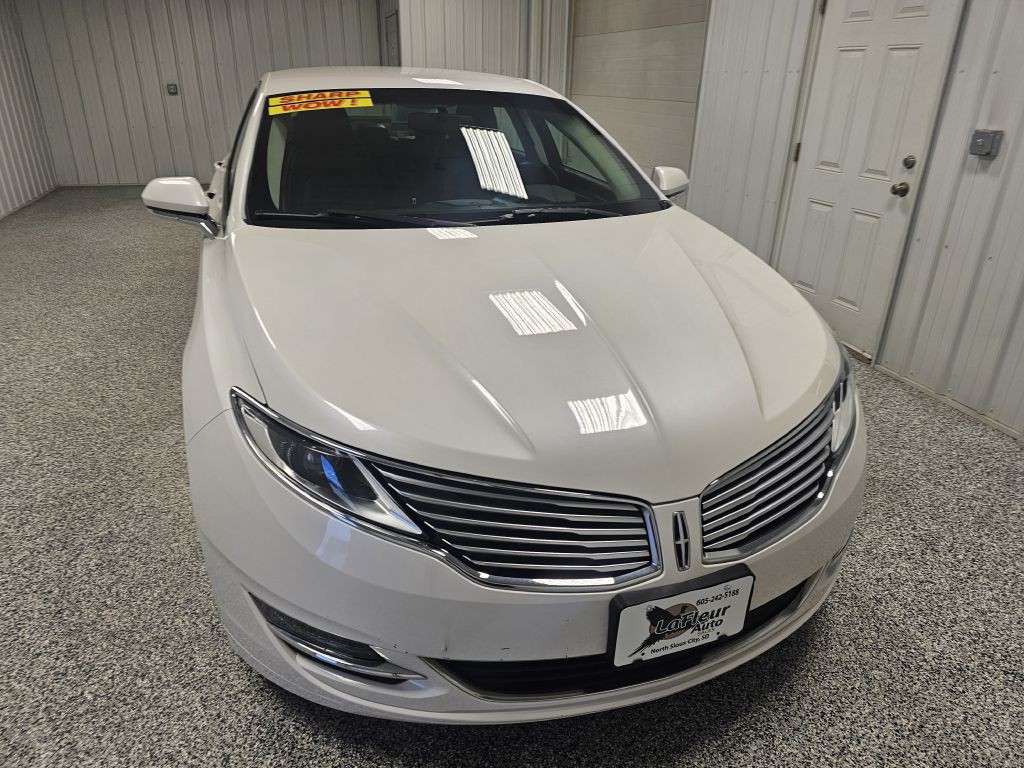 2016 Lincoln MKZ Image 3
