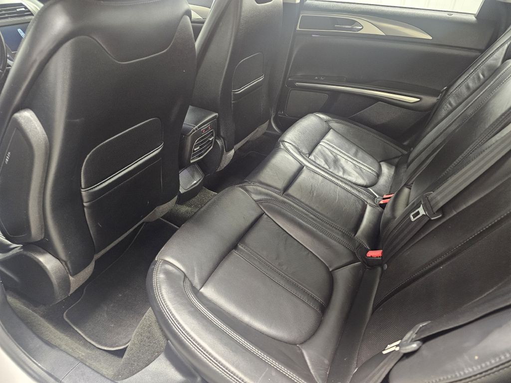 2016 Lincoln MKZ Image 12