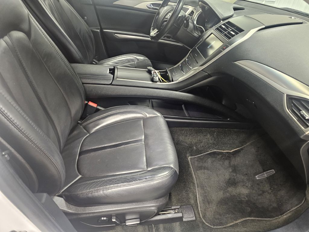 2016 Lincoln MKZ Image 17