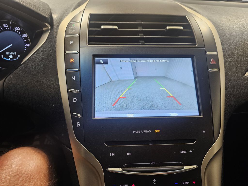 2016 Lincoln MKZ Image 24