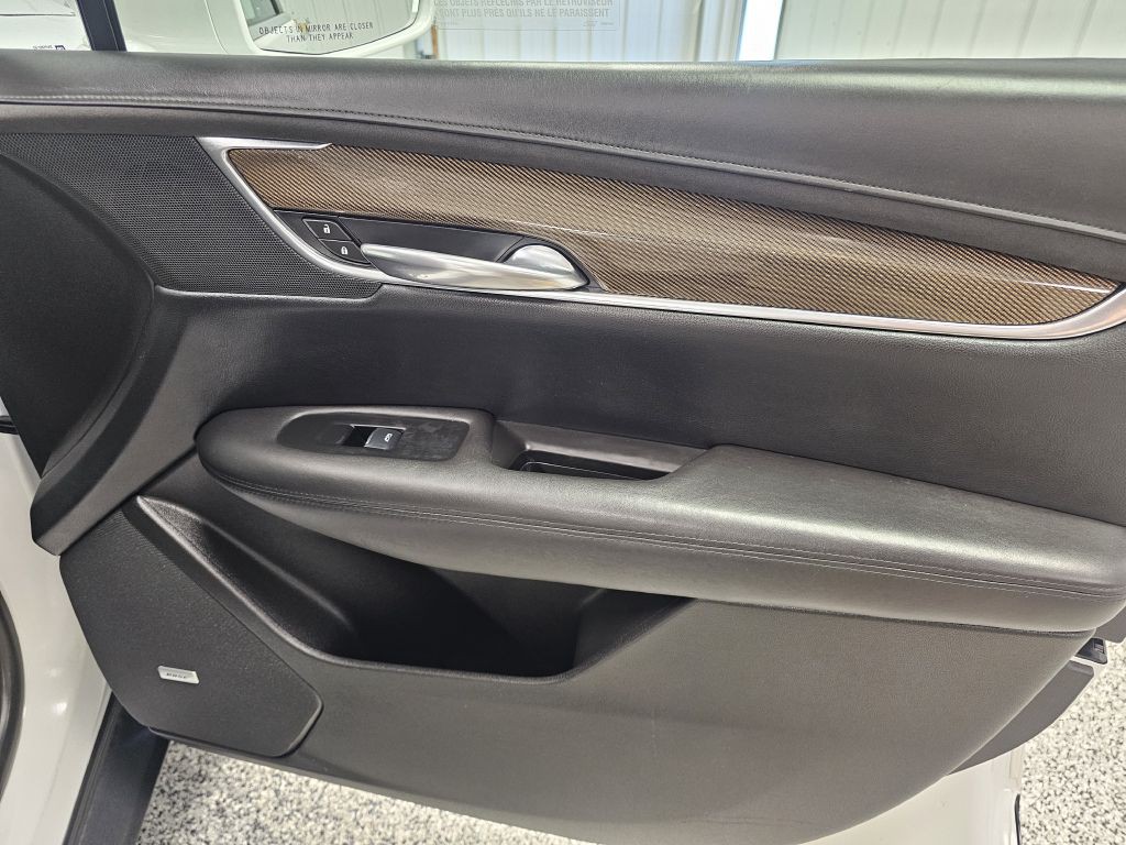 2017 Cadillac XT5 Image 16
