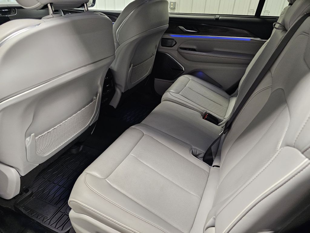 2021 Jeep Grand Cherokee Image 12