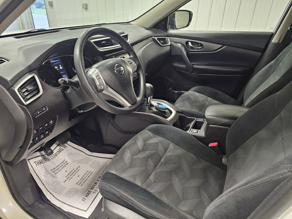 2016 Nissan Rogue Image 10