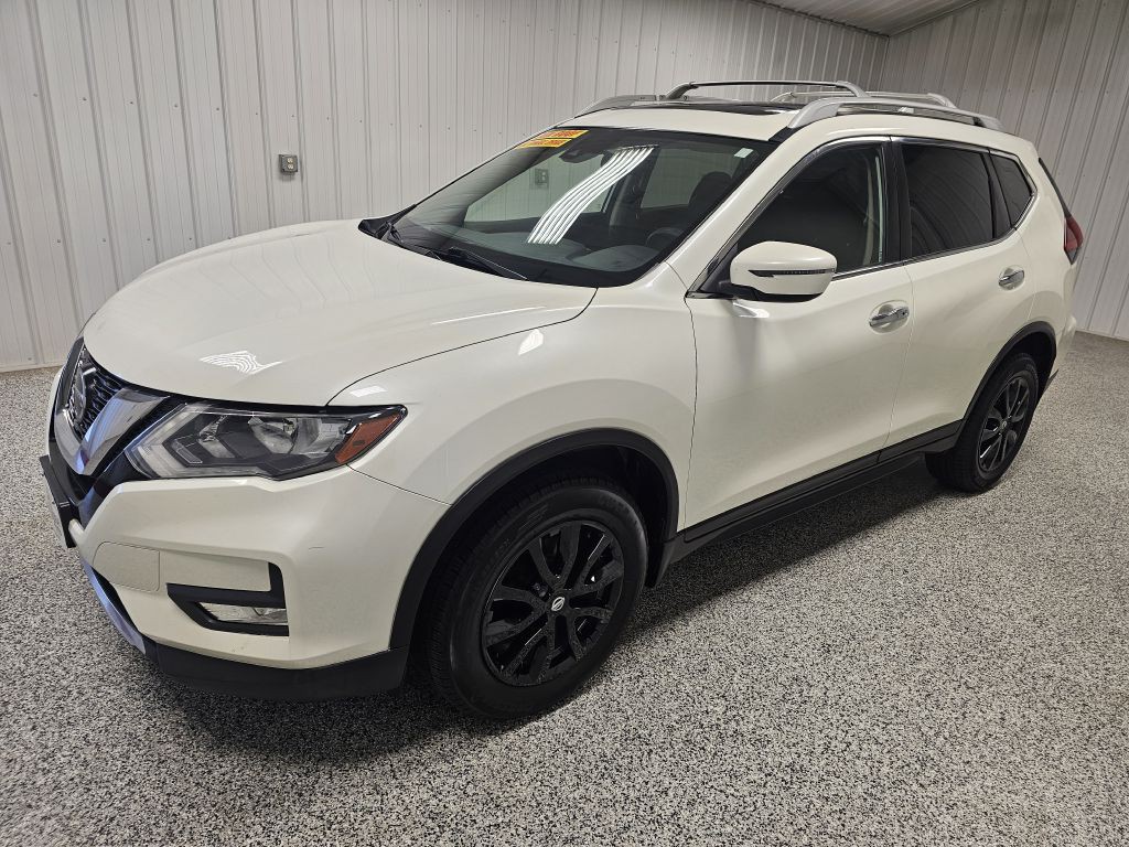 2019 Nissan Rogue Image 1