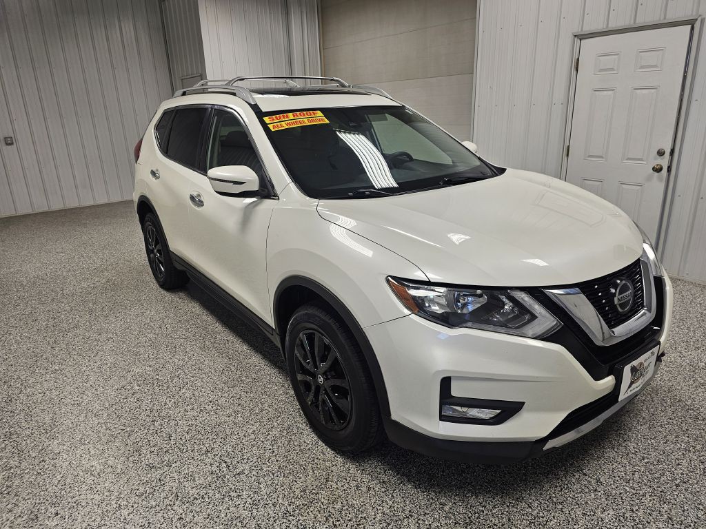 2019 Nissan Rogue Image 2