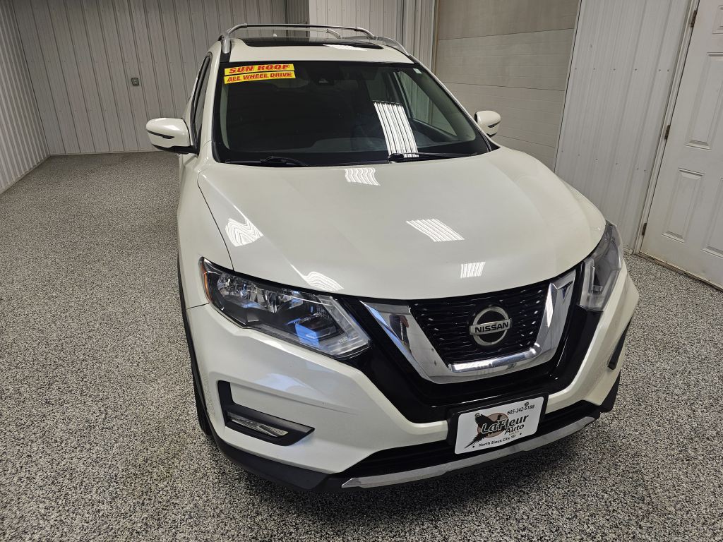 2019 Nissan Rogue Image 3
