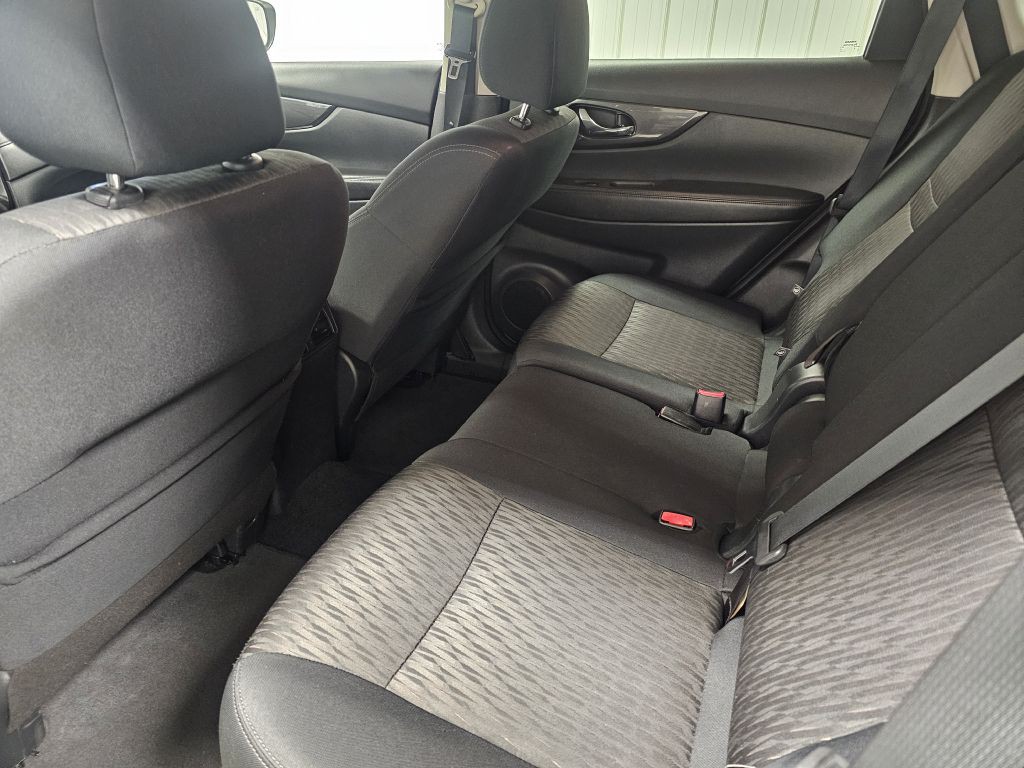 2019 Nissan Rogue Image 12