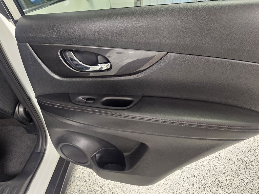 2019 Nissan Rogue Image 14