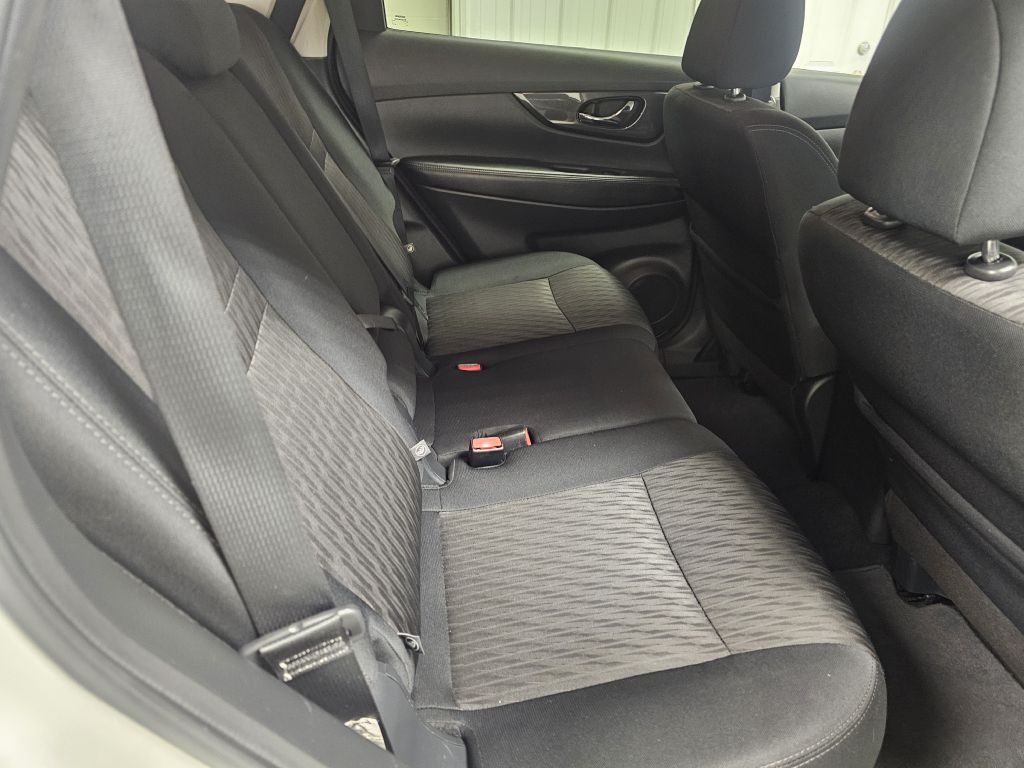 2019 Nissan Rogue Image 15