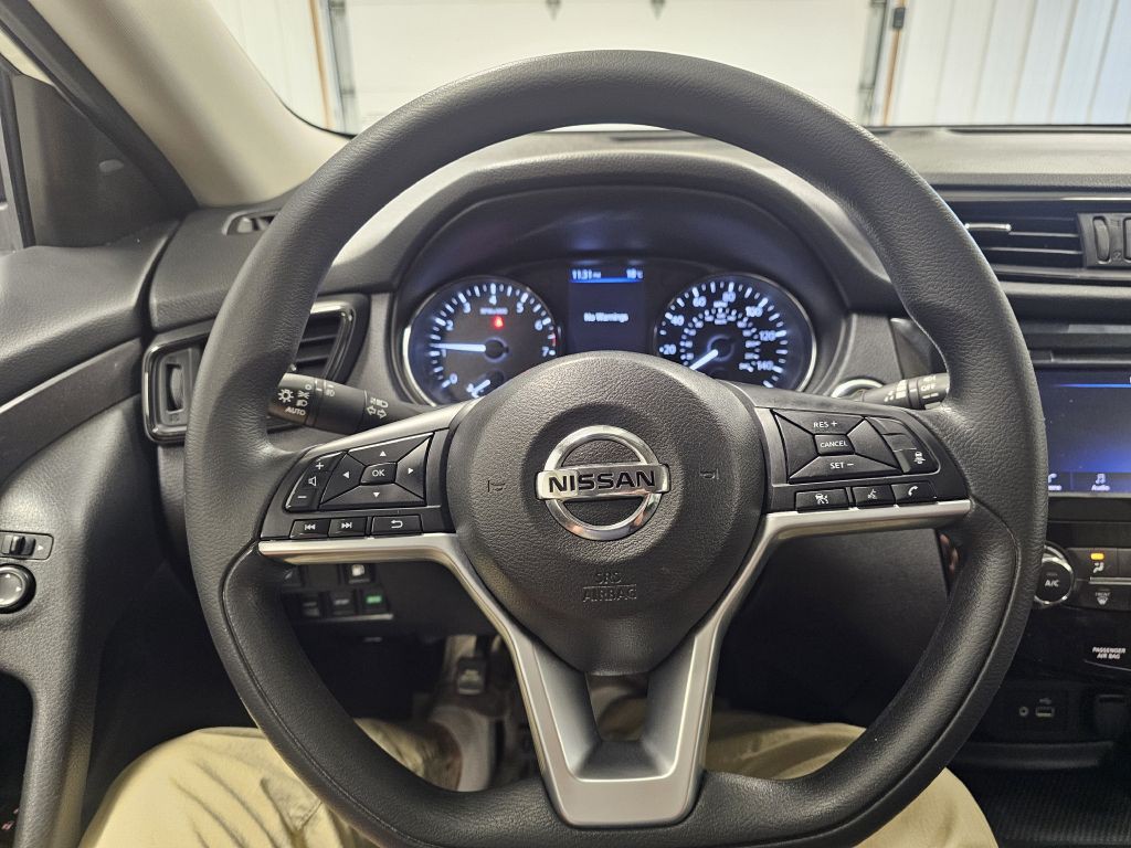 2019 Nissan Rogue Image 18