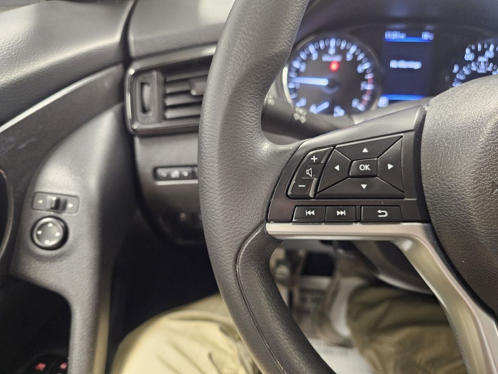 2019 Nissan Rogue Image 19
