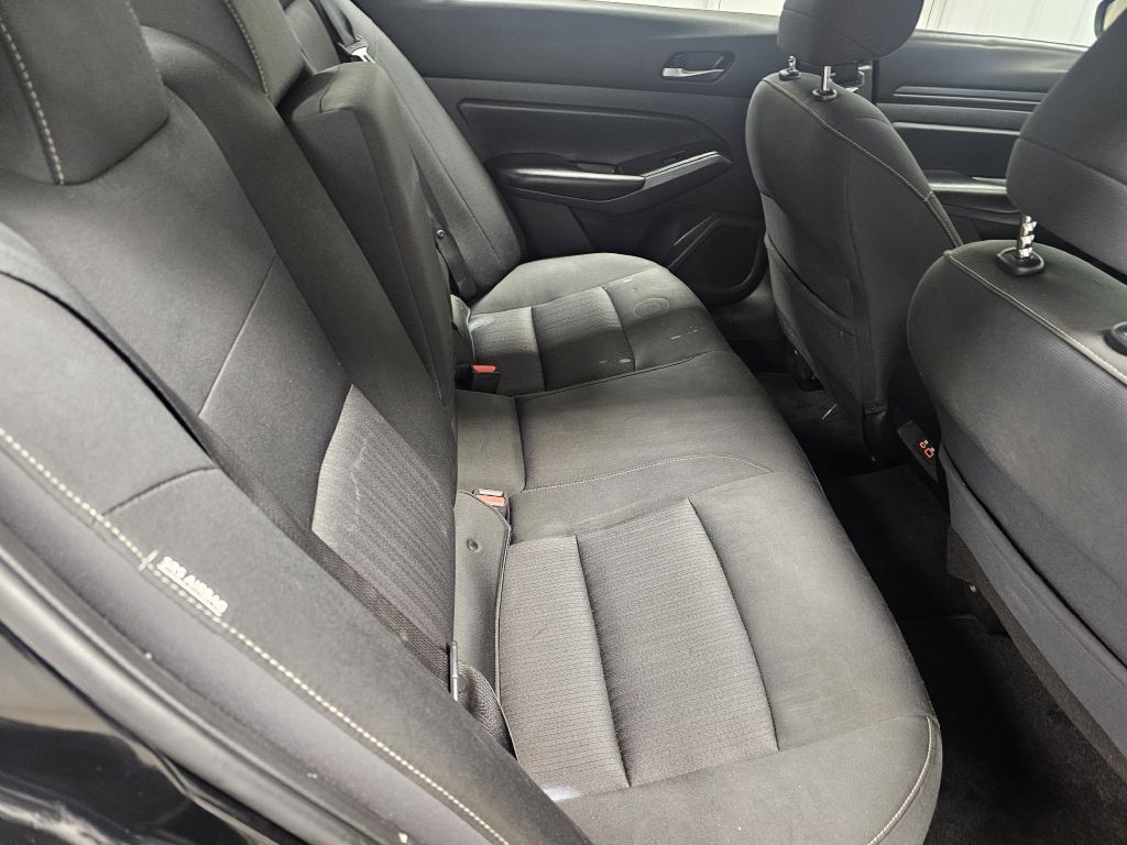 2021 Nissan Altima Image 14
