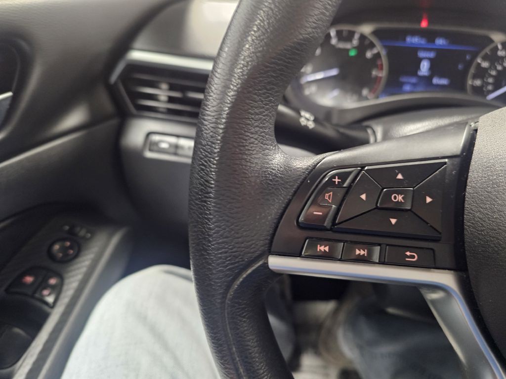 2021 Nissan Altima Image 18