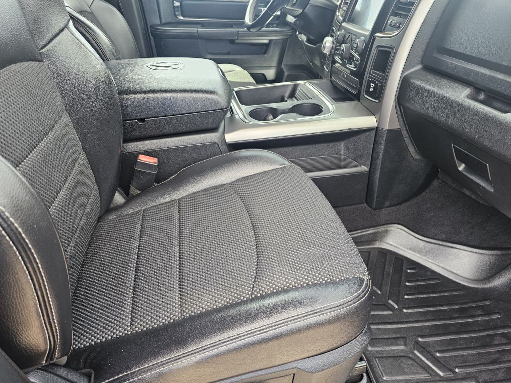 2016 RAM 1500 Image 14