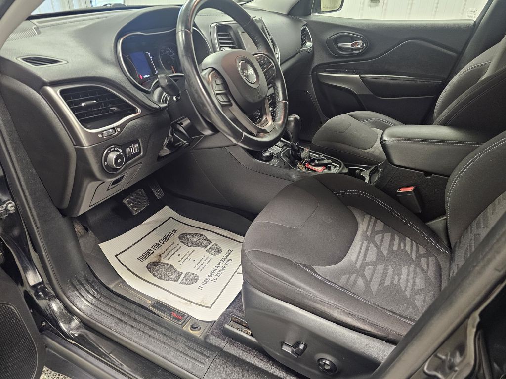 2019 Jeep Cherokee Image 9