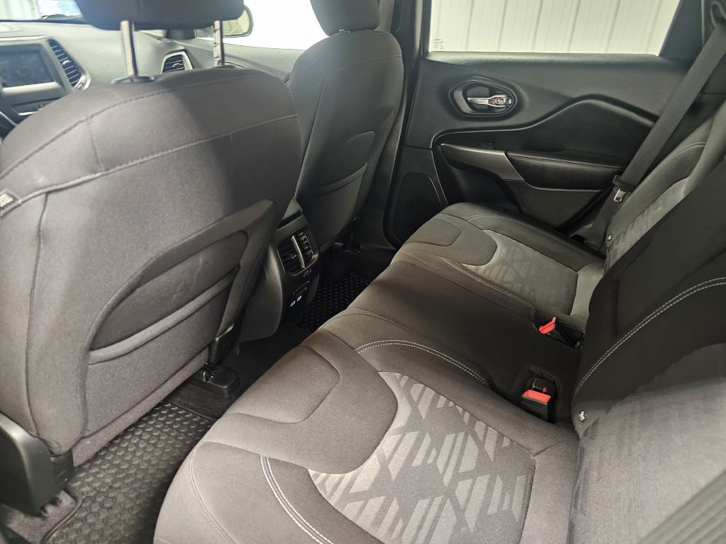 2019 Jeep Cherokee Image 11