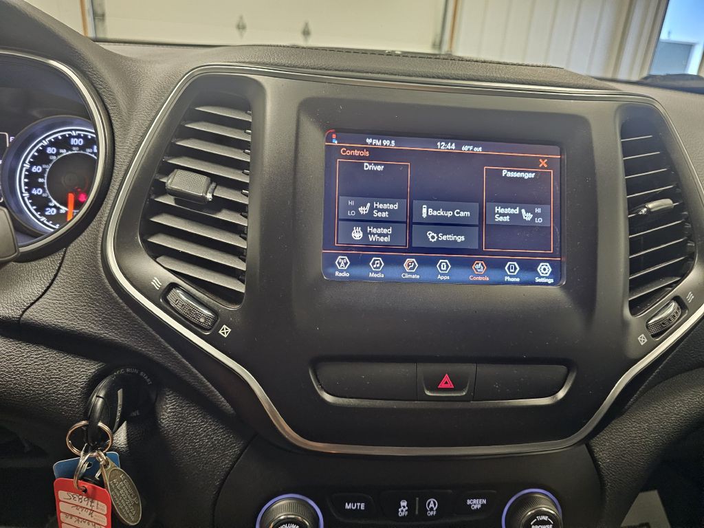 2019 Jeep Cherokee Image 22