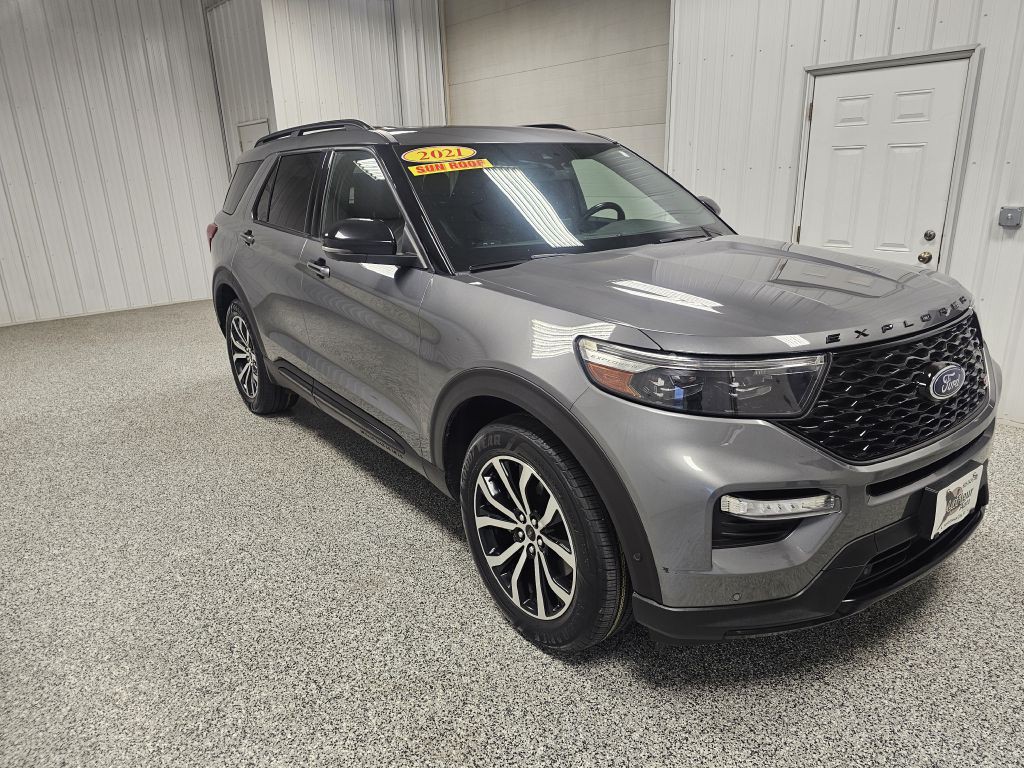 2021 Ford Explorer Image 2