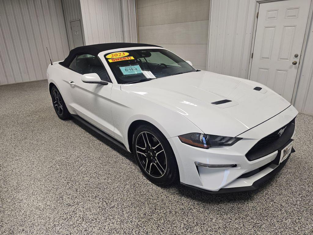 2023 Ford Mustang Image 2