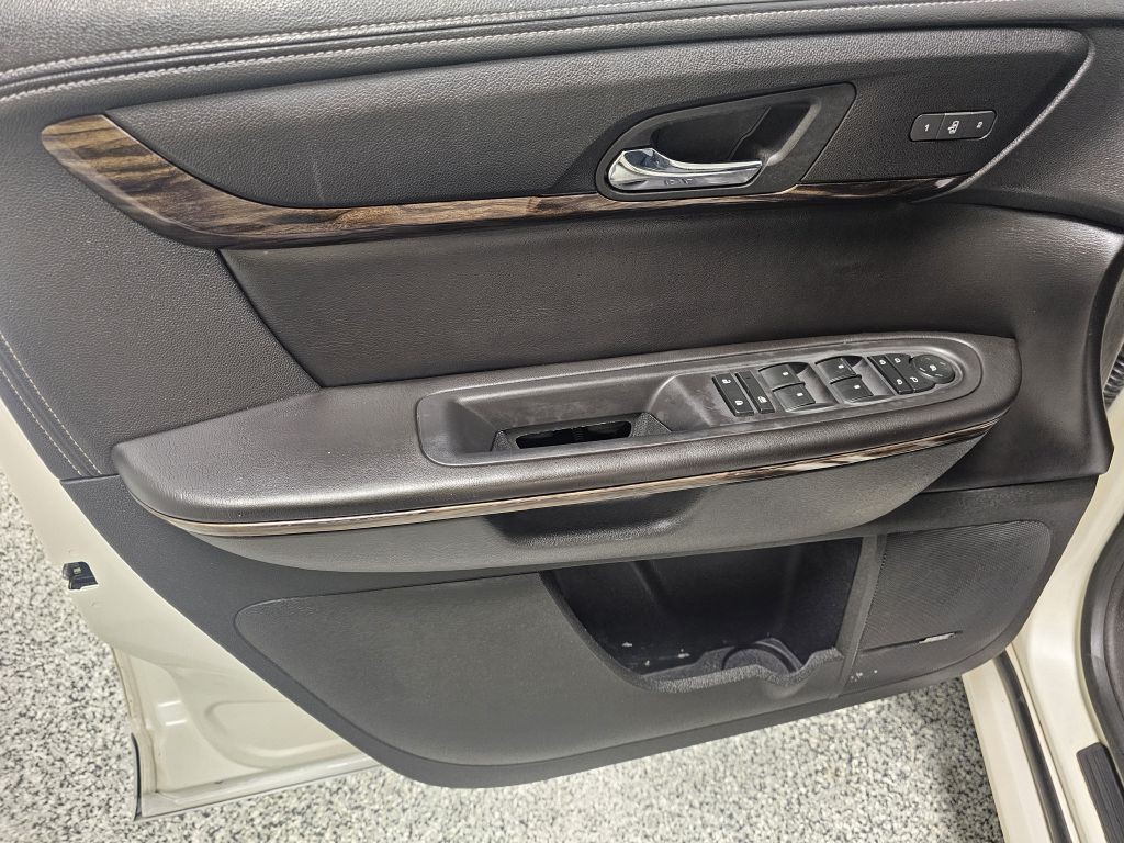 2015 GMC Acadia Image 9