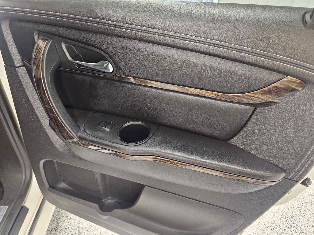 2015 GMC Acadia Image 15