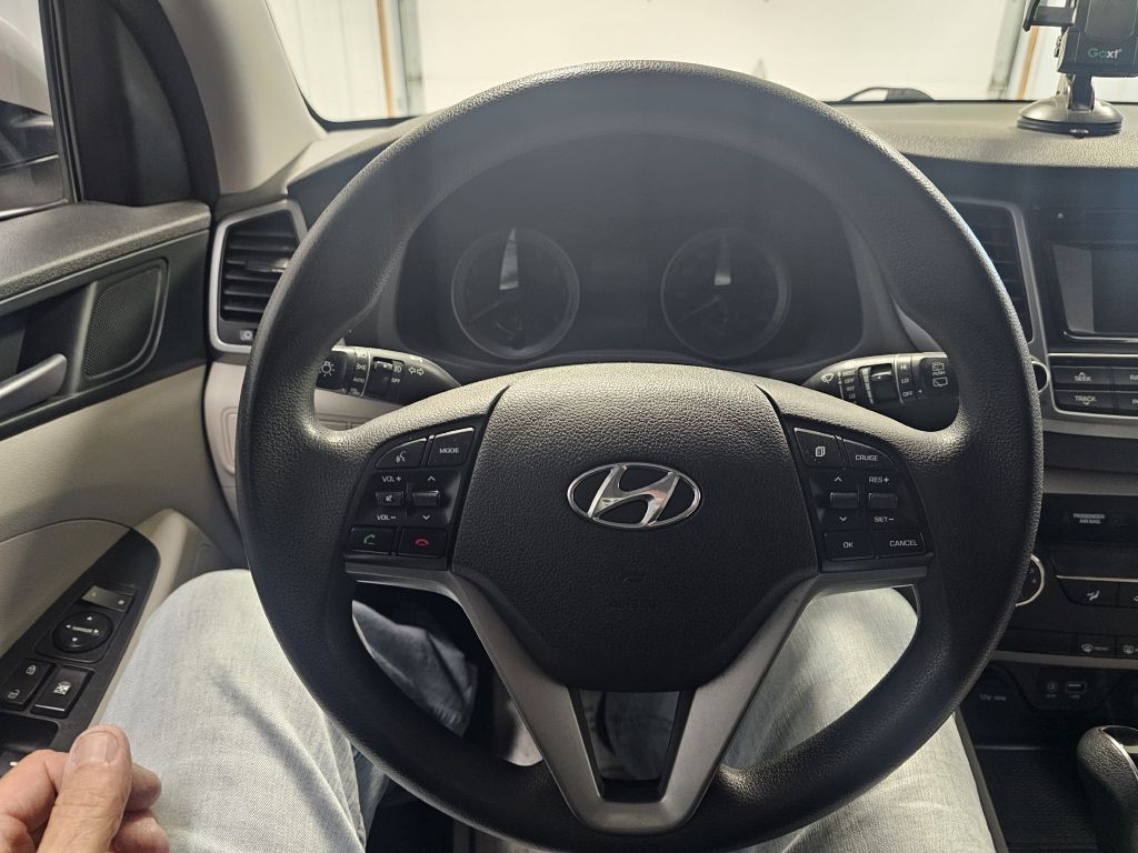 2017 Hyundai Tucson Image 16
