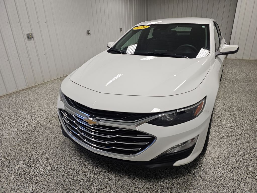 2024 Chevrolet Malibu Image 4