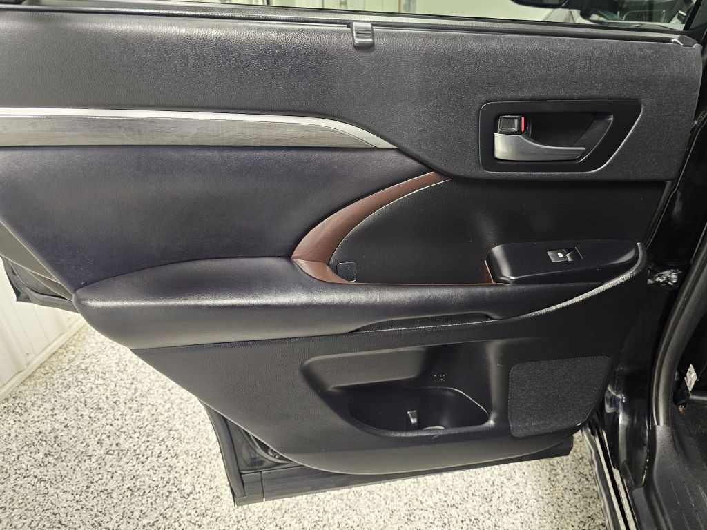 2019 Toyota Highlander Image 11