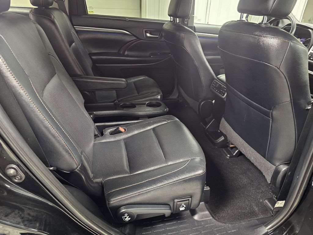 2019 Toyota Highlander Image 16