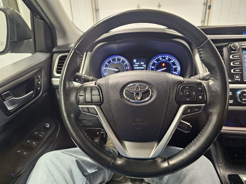2019 Toyota Highlander Image 19