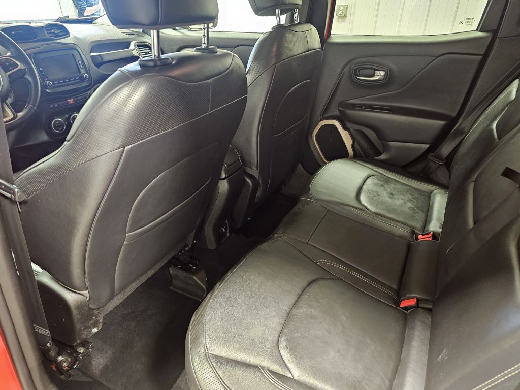 2016 Jeep Renegade Image 11
