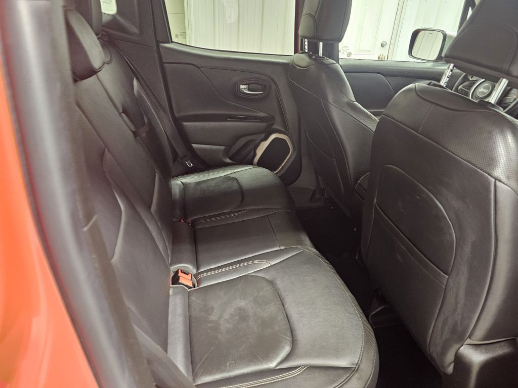 2016 Jeep Renegade Image 14