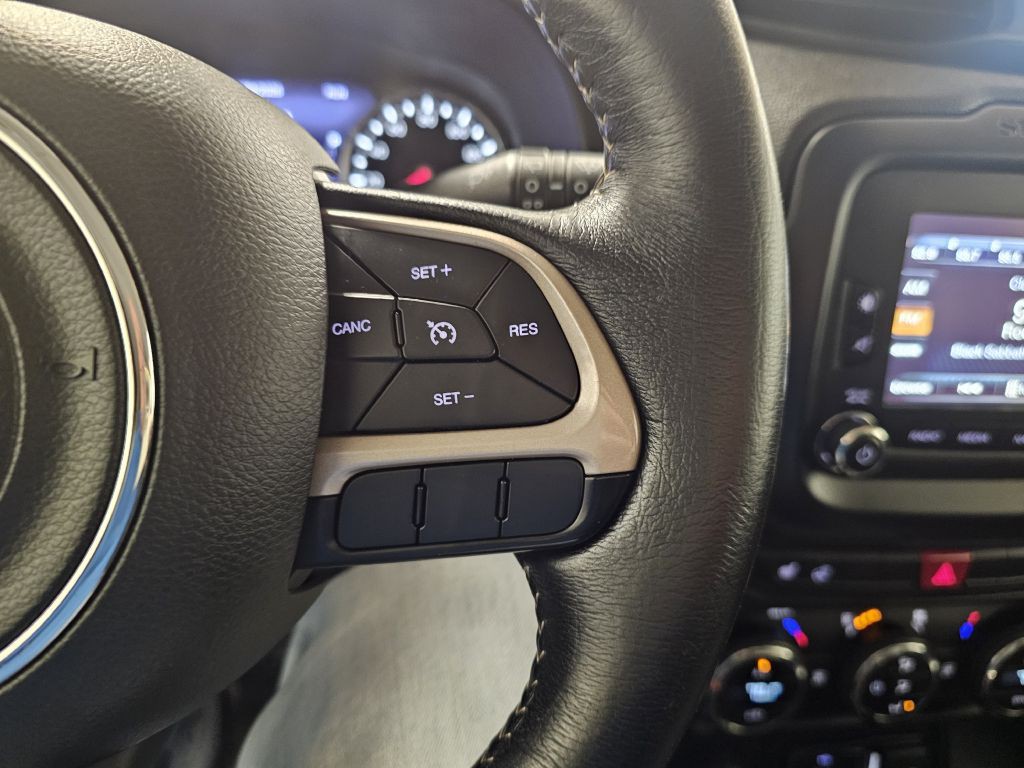 2016 Jeep Renegade Image 19