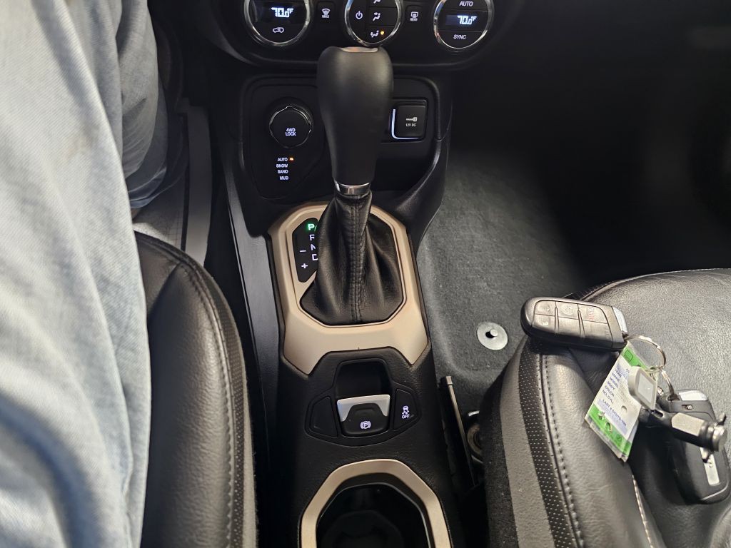 2016 Jeep Renegade Image 20