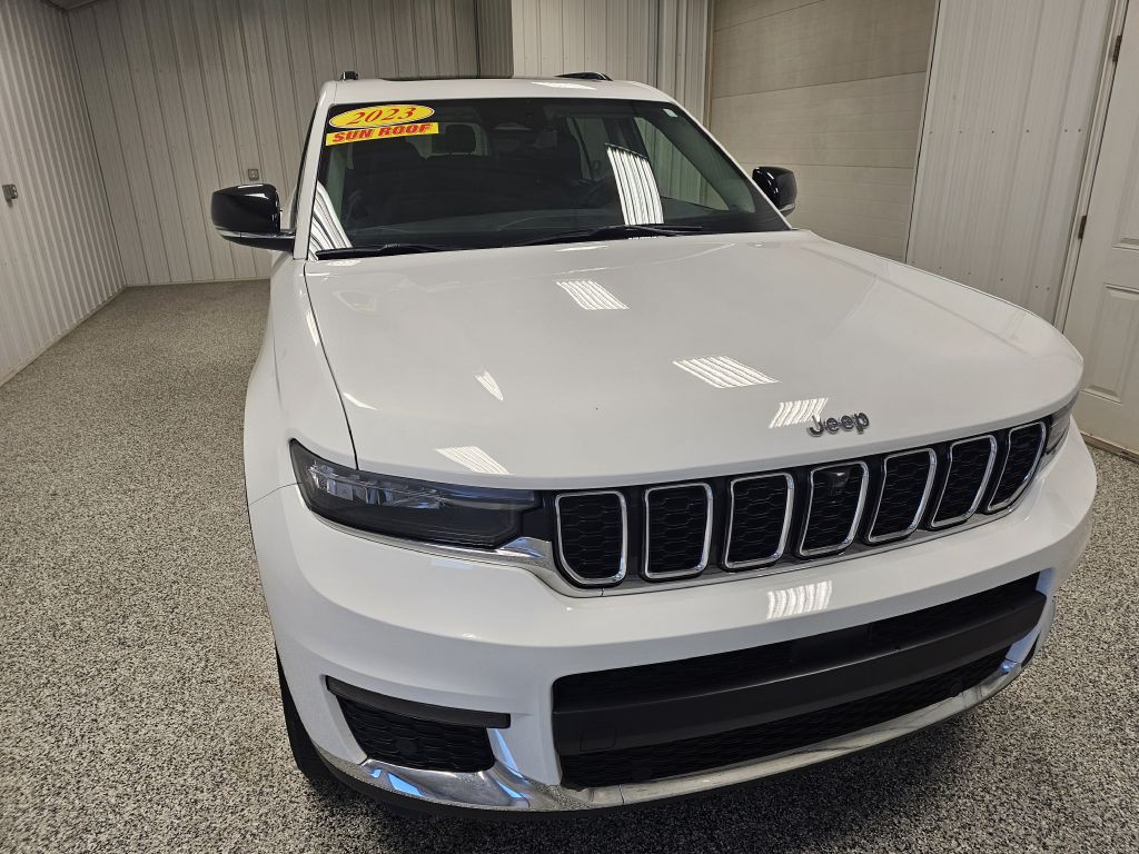 2023 Jeep Grand Cherokee Image 3