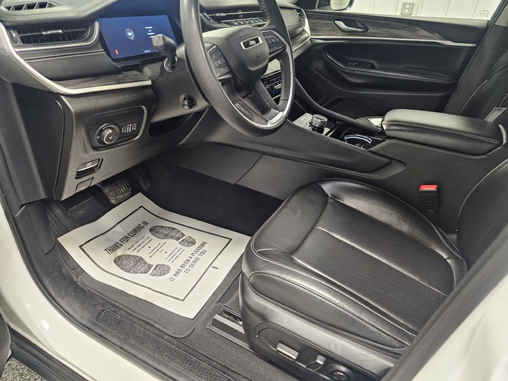 2023 Jeep Grand Cherokee Image 10
