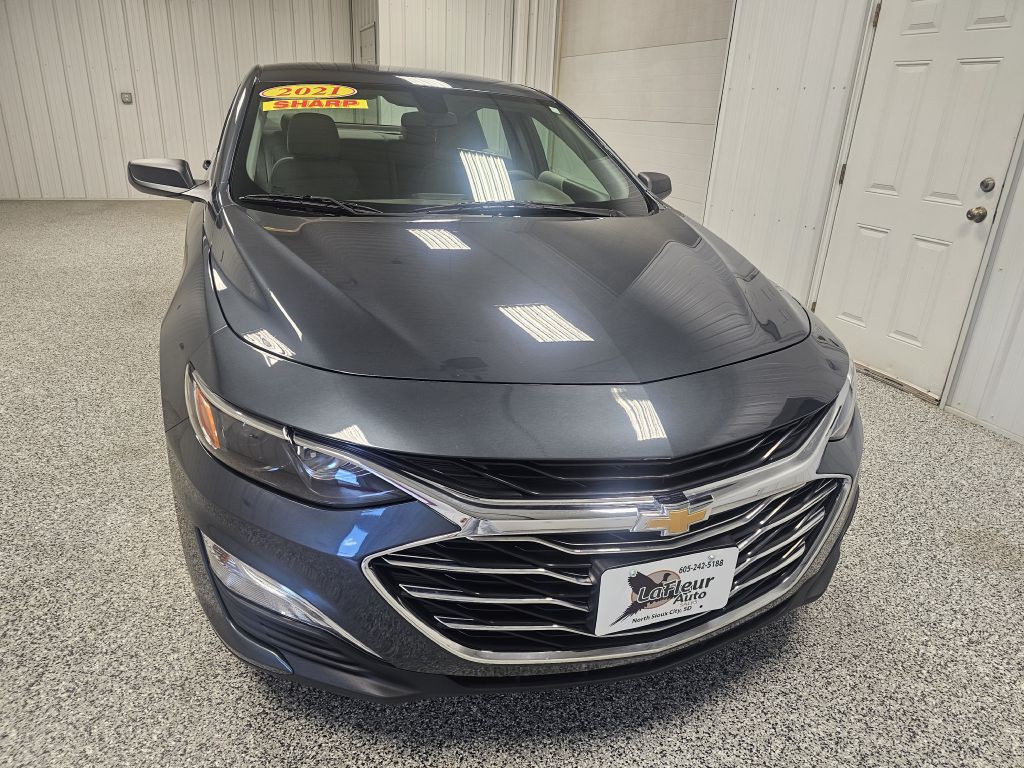 2021 Chevrolet Malibu Image 3