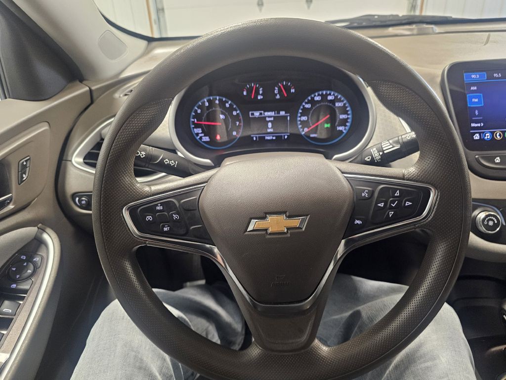 2021 Chevrolet Malibu Image 17