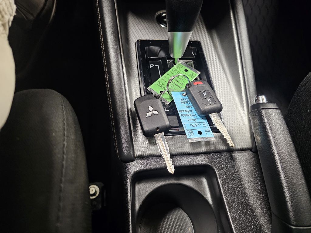 2021 Mitsubishi Outlander Image 20