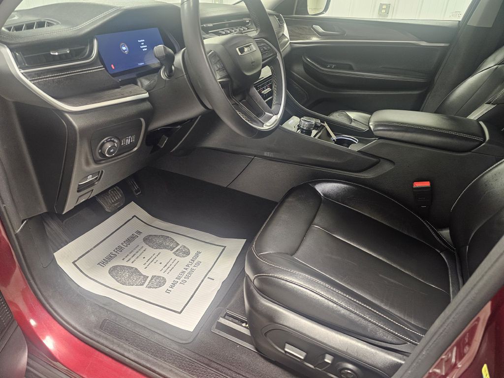 2024 Jeep Grand Cherokee Image 9