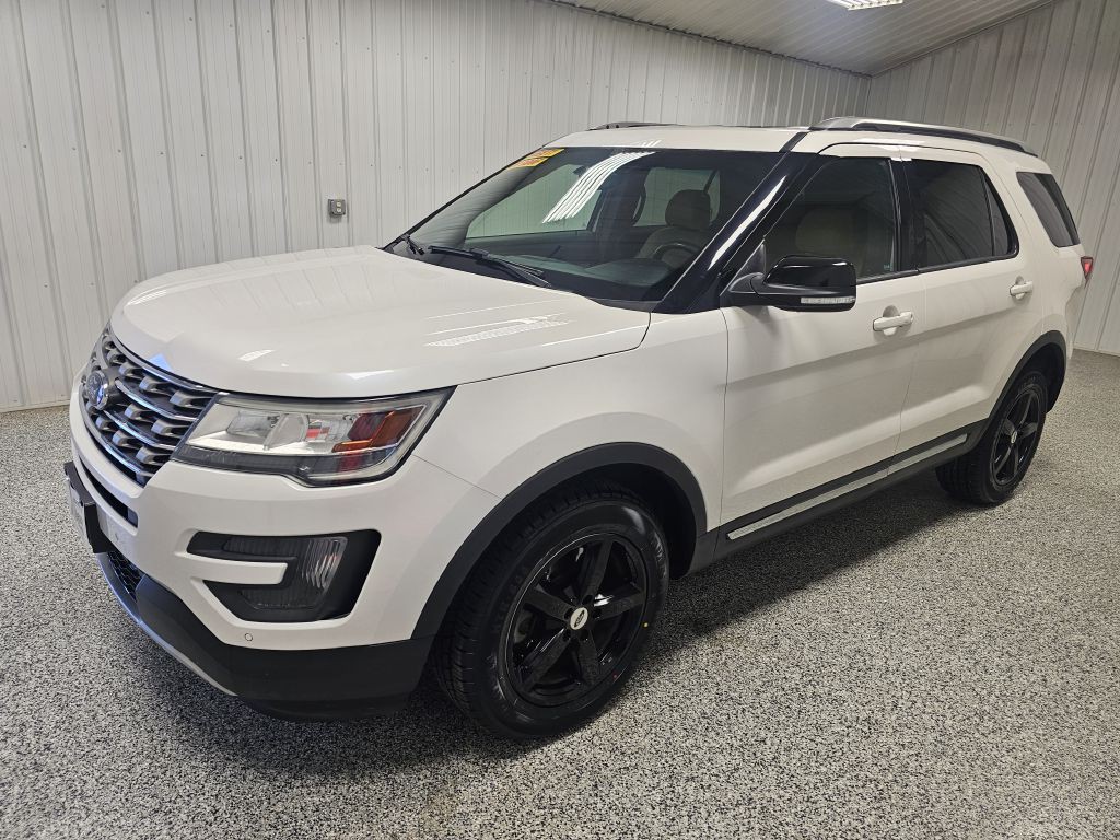 2016 Ford Explorer Image 1