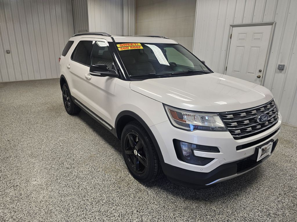 2016 Ford Explorer Image 2