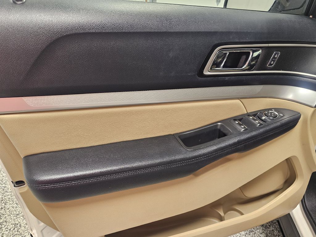 2016 Ford Explorer Image 10