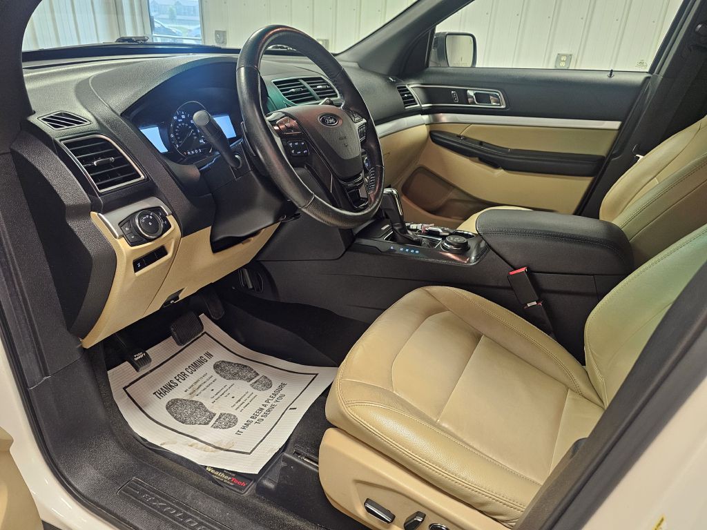 2016 Ford Explorer Image 11