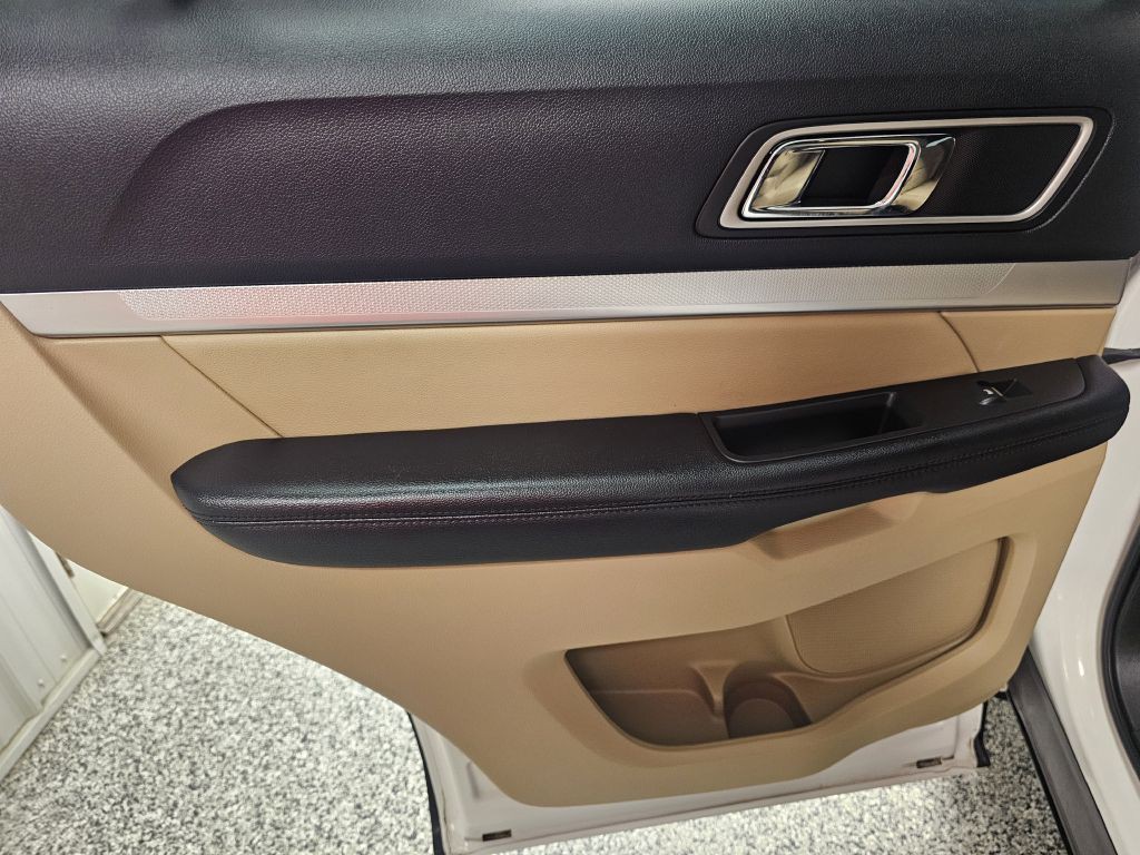 2016 Ford Explorer Image 12