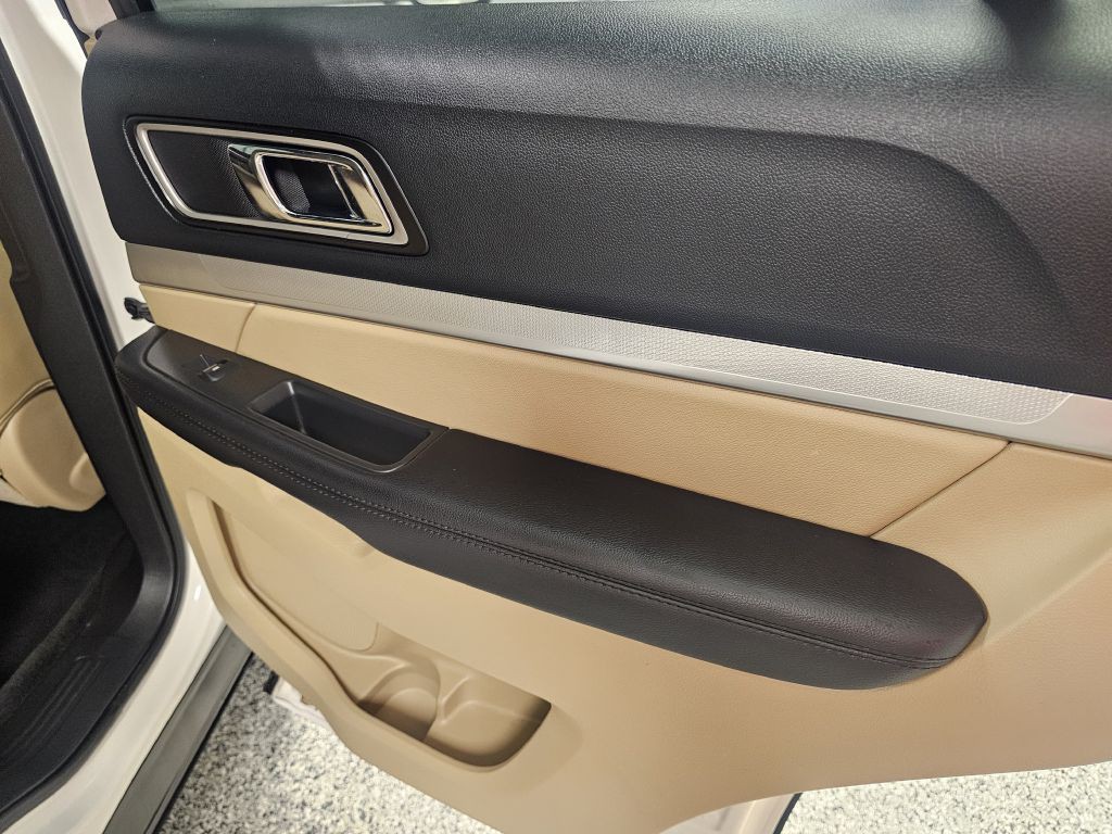 2016 Ford Explorer Image 15