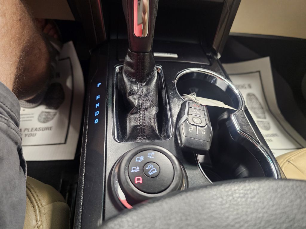 2016 Ford Explorer Image 22