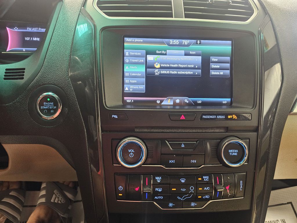 2016 Ford Explorer Image 25