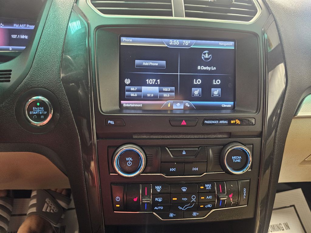 2016 Ford Explorer Image 26